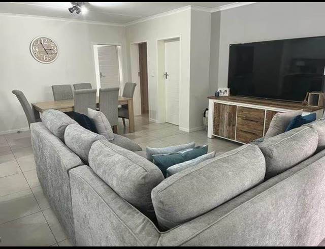 3 BEDROOM APARTMENT FOR SALE IN MODDERFONTEIN